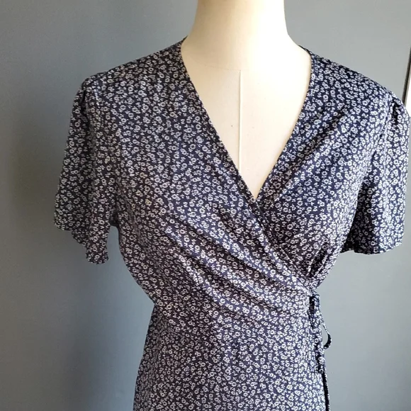 Pretty Garden Elegant Floral Wrap Maxi Dress - Picture 3 of 15